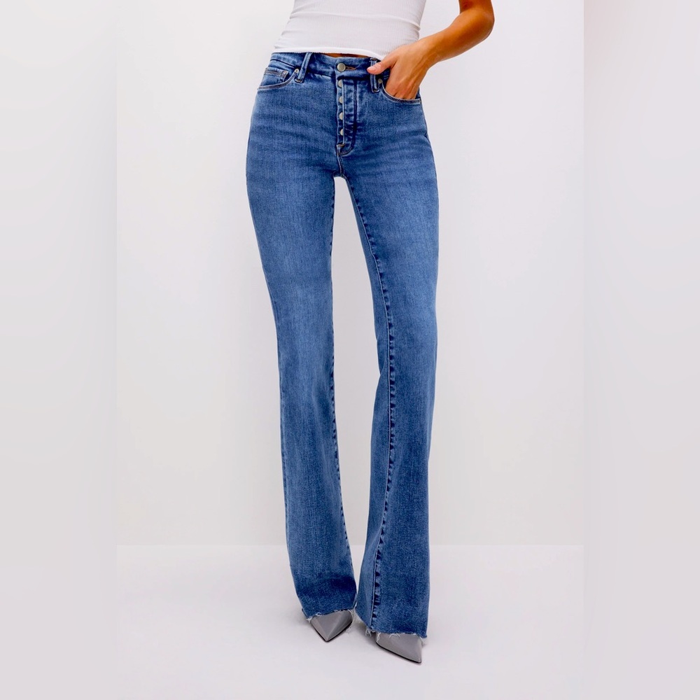 Good American Good Classic Slim Bootcut jean